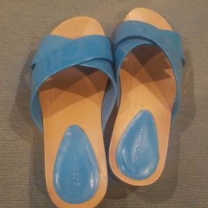 Bcbg generation leather wood sandals